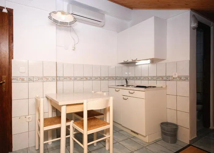 Apartments With Wifi Crikvenica - 5555