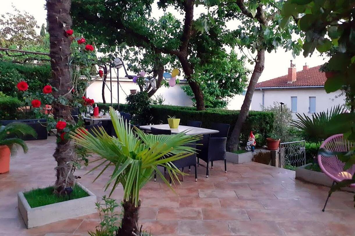 With Wifi - 5555 Crikvenica