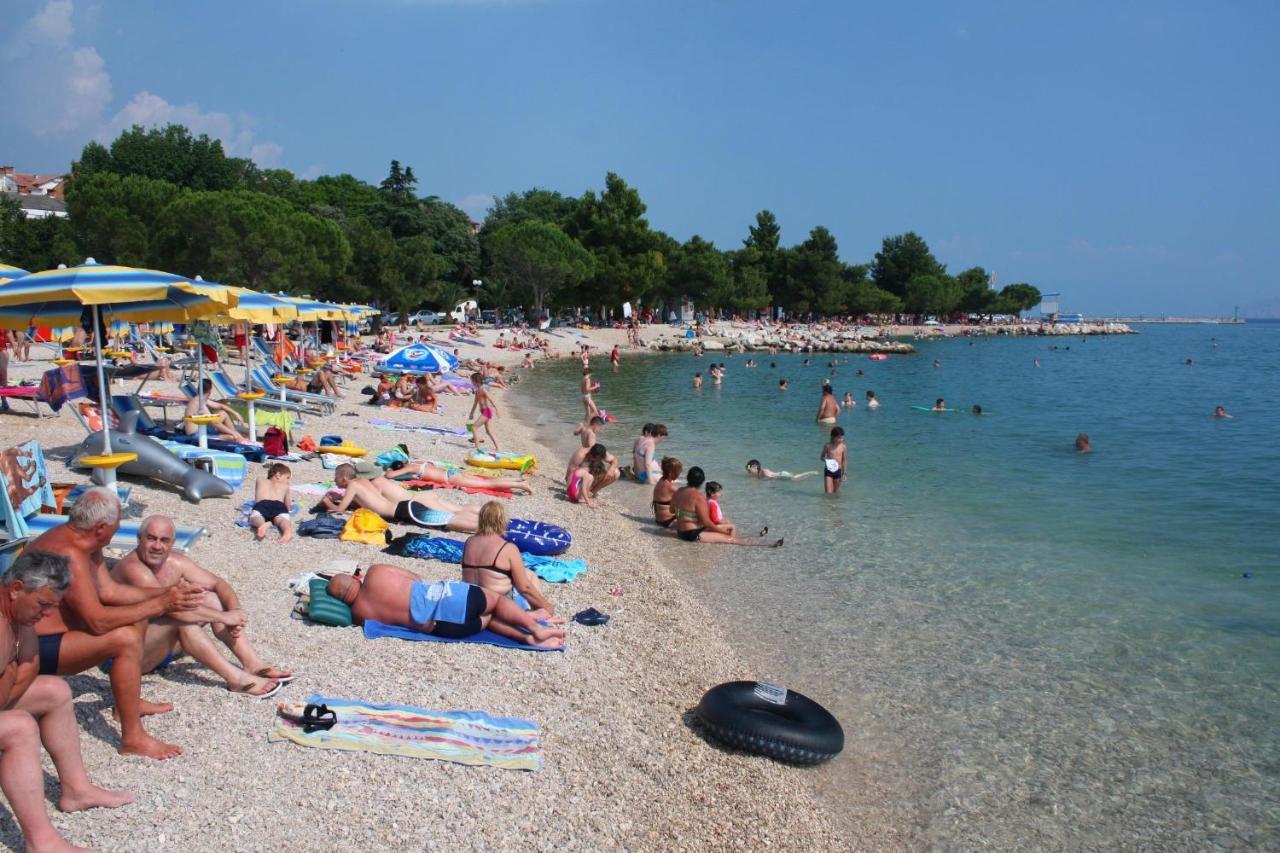 Apartment With Wifi - 5555 Crikvenica
