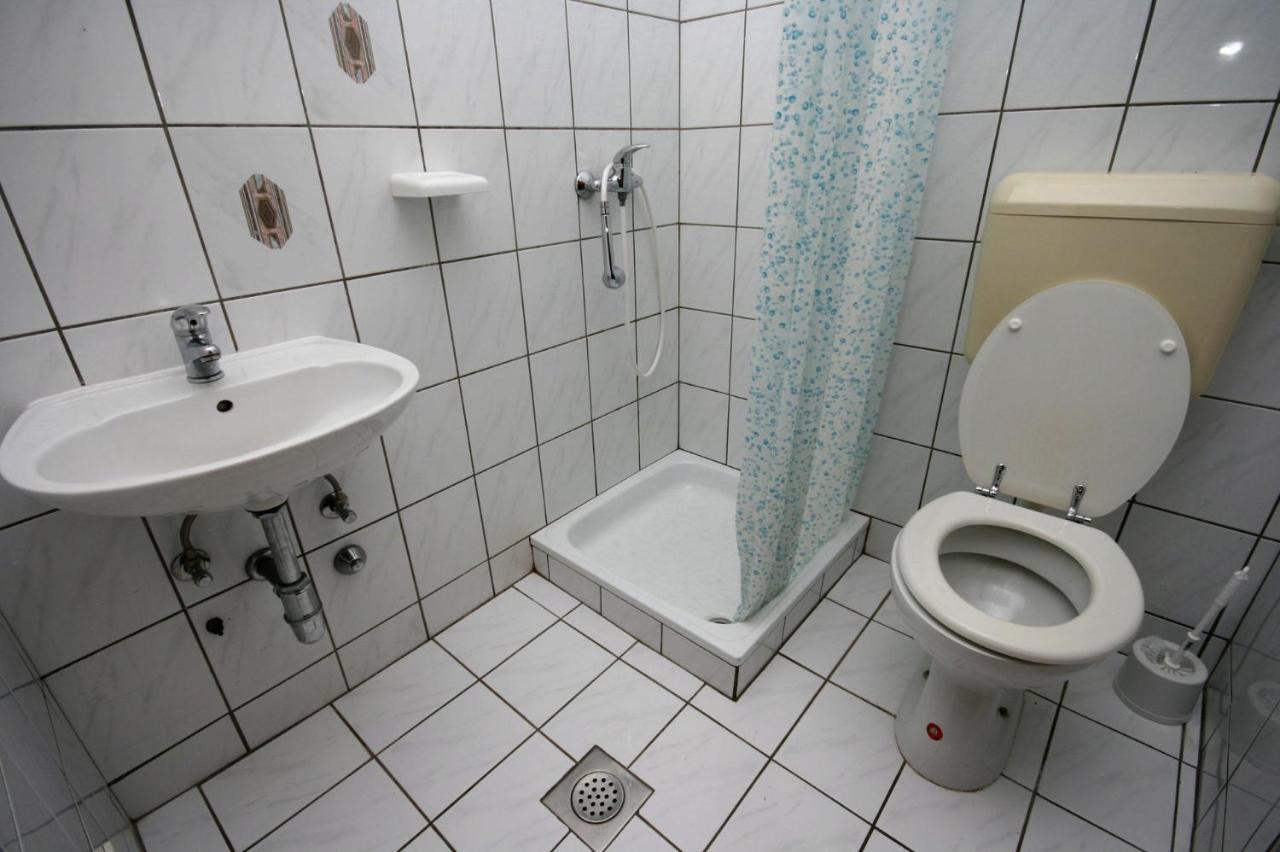 Apartment With Wifi - 5555 *