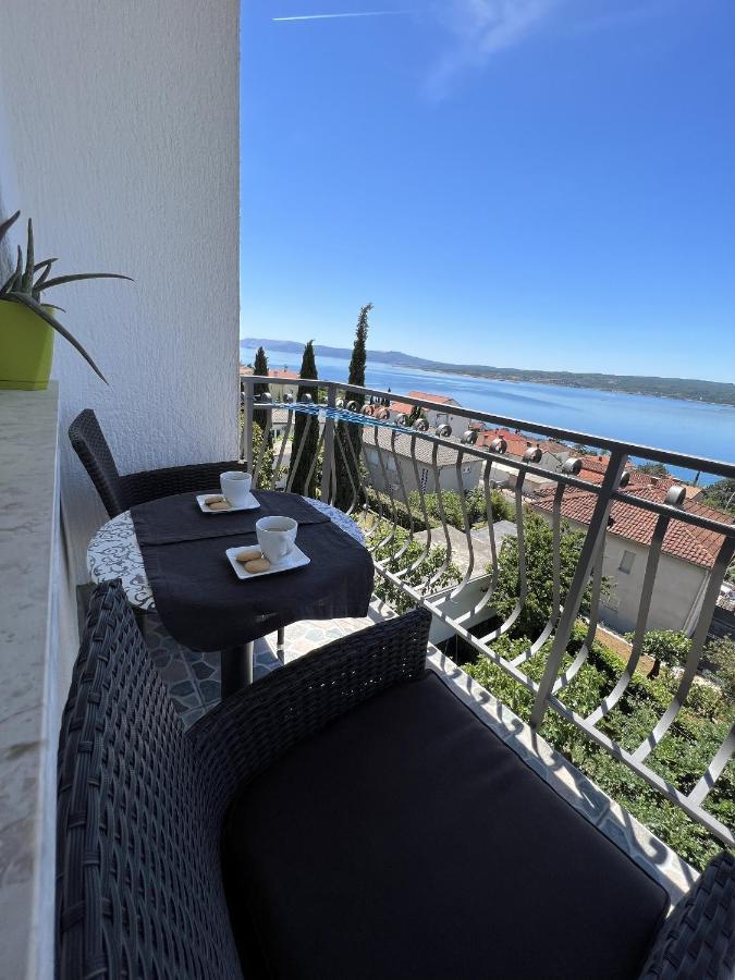 Apartment With Wifi - 5555 Crikvenica