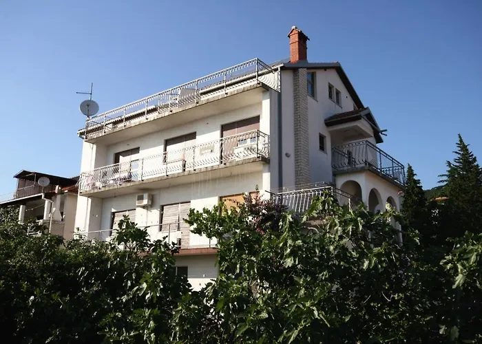 Apartments With Wifi Crikvenica - 5555